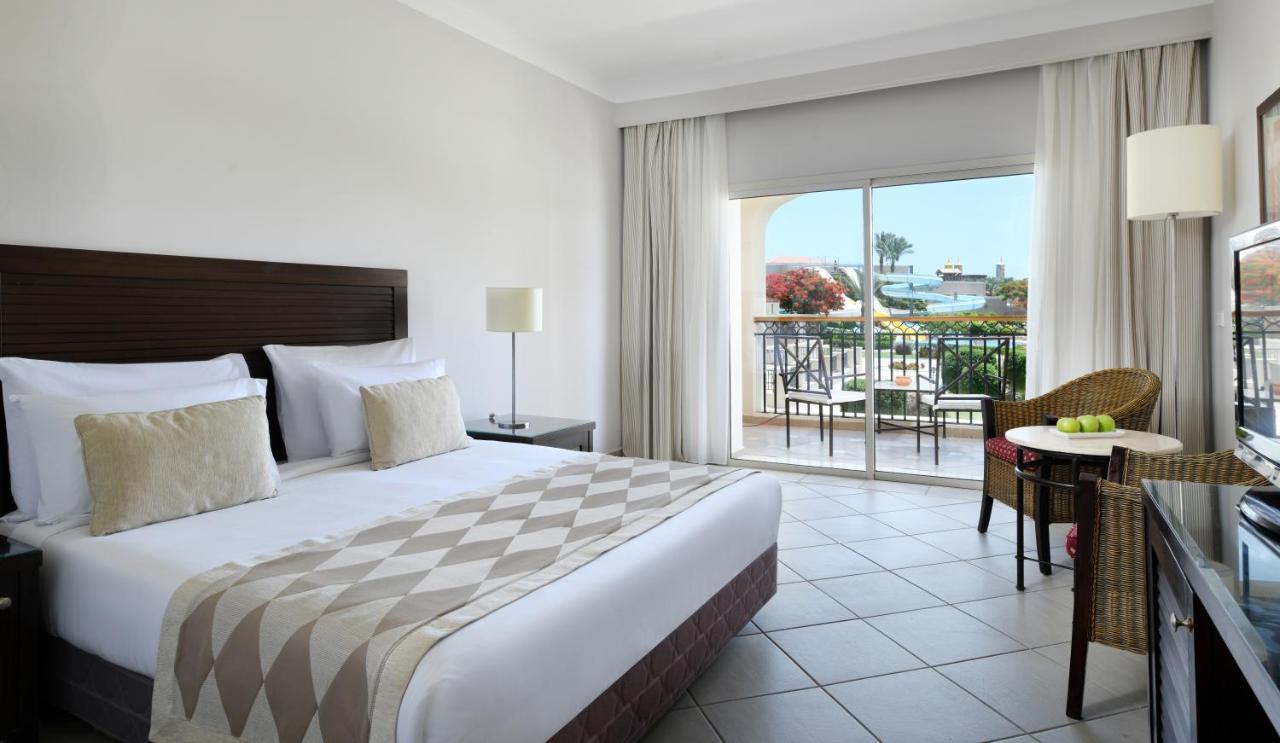Jaz Mirabel Resort Sharm El-Sheikh Exterior foto A room at the hotel