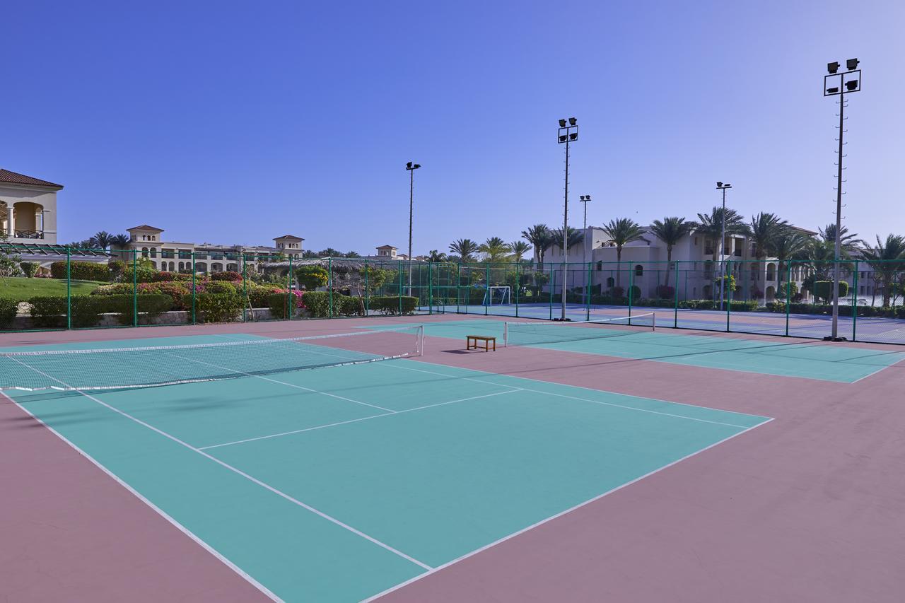 Jaz Mirabel Resort Sharm El-Sheikh Exterior foto Tennis courts at the resort