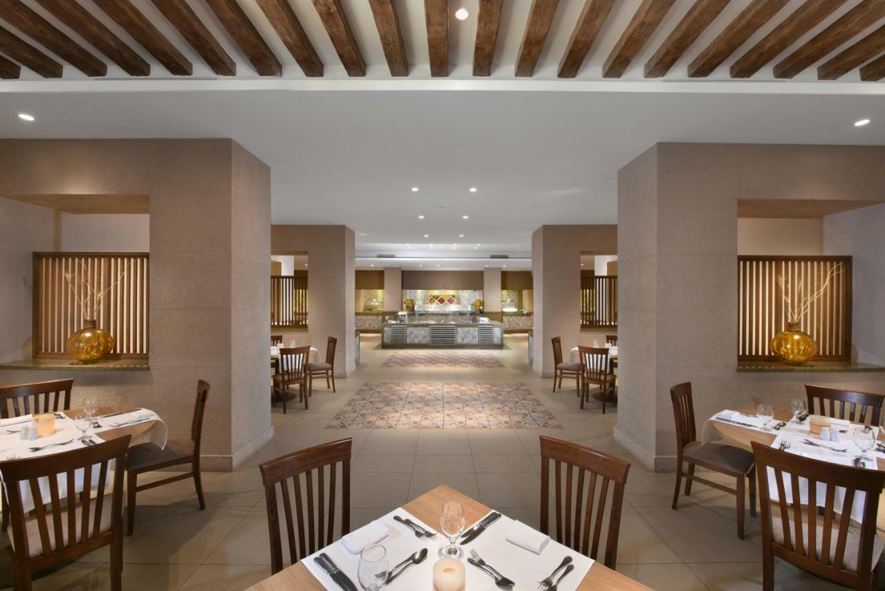 Jaz Mirabel Resort Sharm El-Sheikh Exterior foto The restaurant